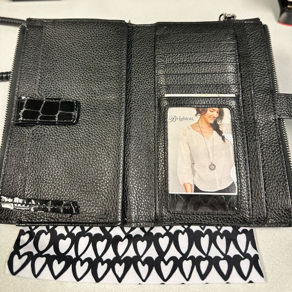 Brighton Bellissimo Heart Double Zip Wallet - Picture 3 of 9